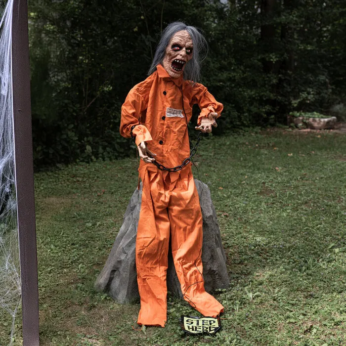 Europalms PRISONER SIRIUS - HALLOWEEN - 85 CM - MOVEMENT - LIGHT AND SOUND - EUROPALMS