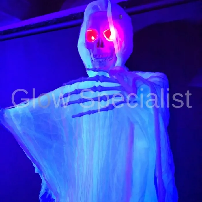 UV SKELETON GHOST - WHITE CAPE - HALLOWEEN - 140 CM - MOVEMENT - LIGHT AND SOUND