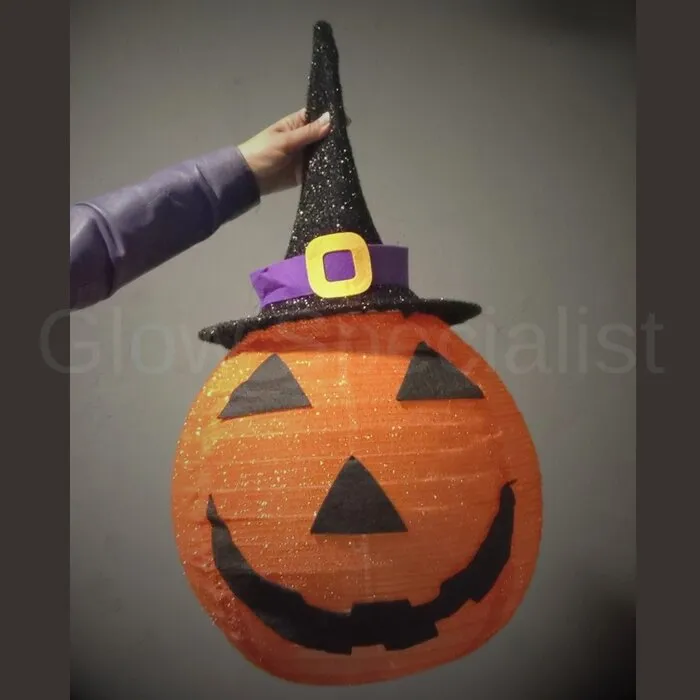 POMPOEN MET HOED - HALLOWEEN LED DECORATIE - MET TIMER - 68 CM