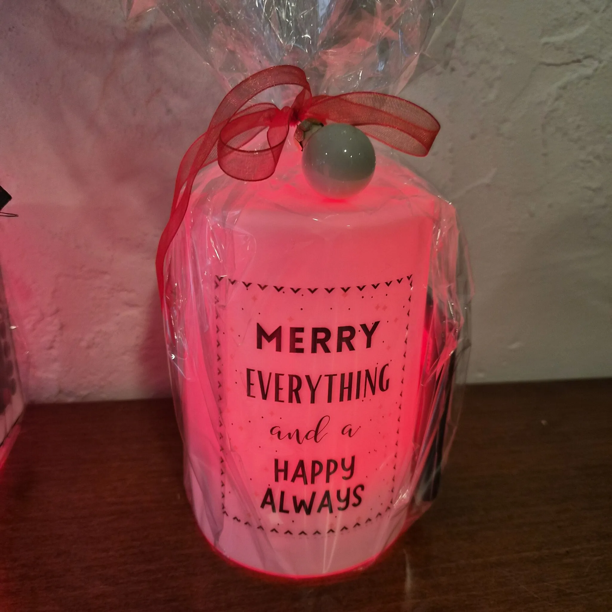 Grundig COLOR CHANGING TABLE LAMP WITH CHRISTMAS WISH - IN GIFT WRAPPING