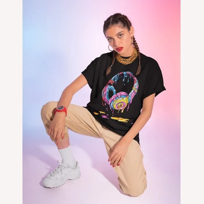 MELTING HEADPHONE - BLACKLIGHT T-SHIRT - ZWART MET NEON PRINT