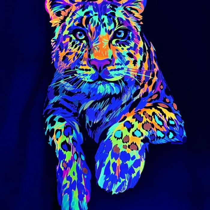 LEOPARD - BLACKLIGHT T-SHIRT - BLACK WITH NEON PRINT