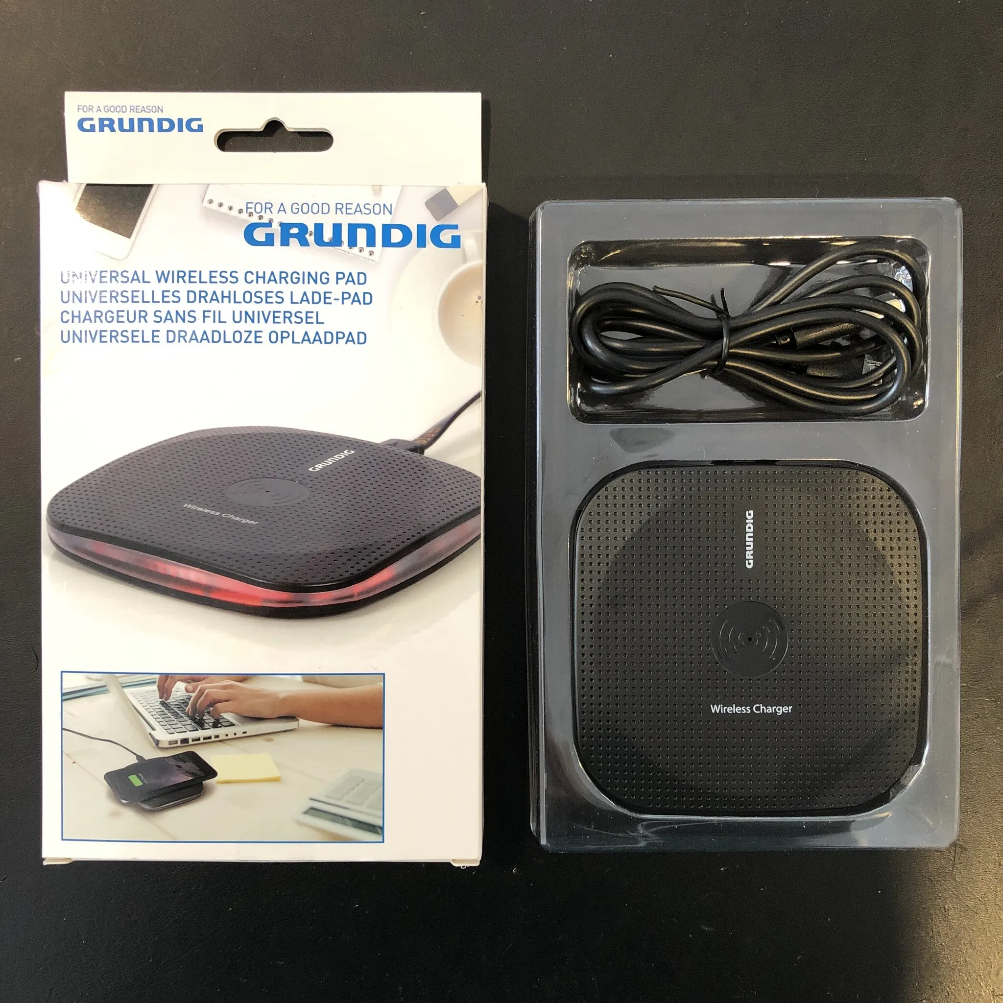 Grundig GRUNDIG UNIVERSELE DRAADLOZE OPLAADPAD