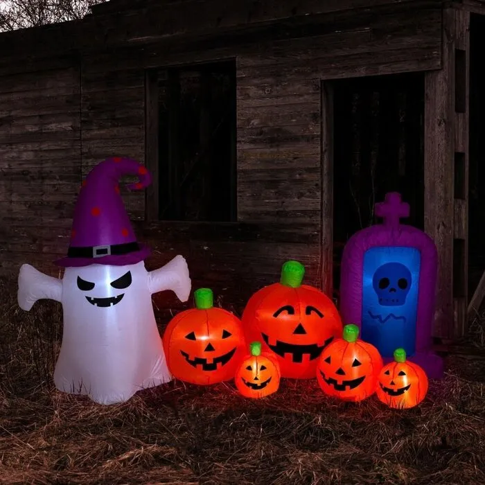 Europalms HALLOWEEN INFLATABLE GHOST WITH PUMPKINS 244 CM – LED LIGHTING - SELF INFLATABLE