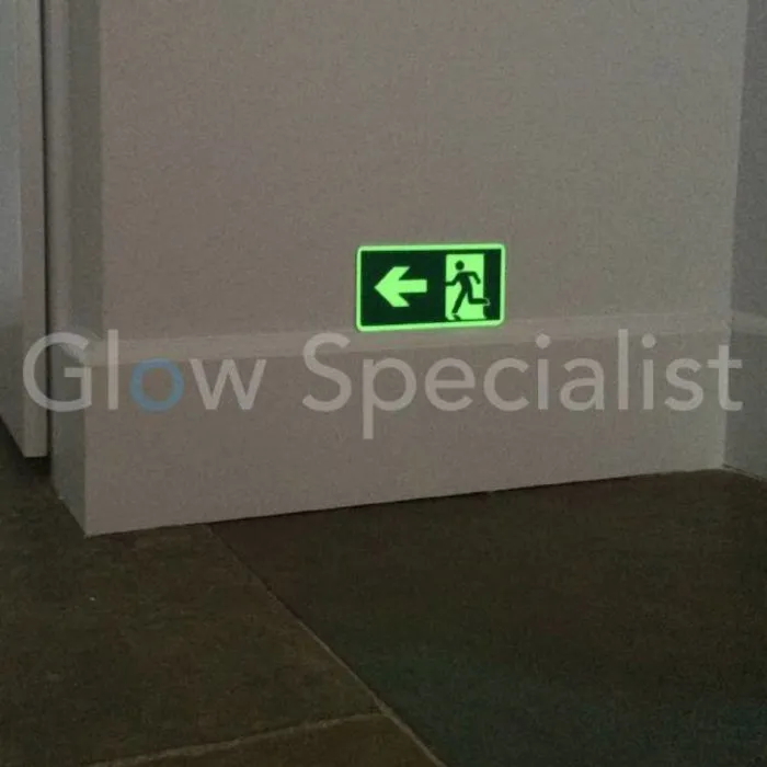 GLOW IN THE DARK LUMI / PLINTH MARKER