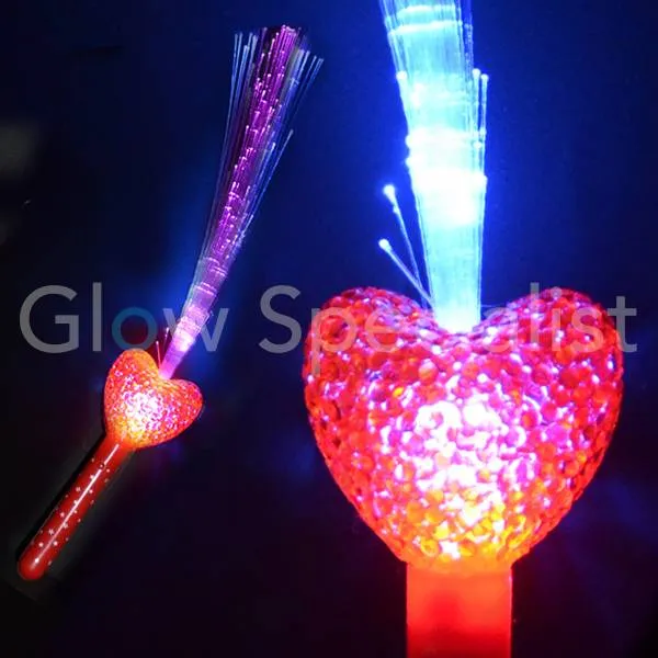 Fiberstick met rood LED hart – Glowstick met lichteffect – Kinderfeestjes & Valentijn