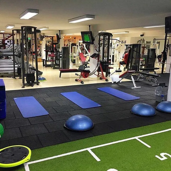 PT Essentials Rubber Crossfit Tegel 100 x 100 cm met schijnvoeg