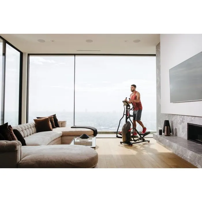 Schwinn 510E Compacte Crosstrainer - RunSocial