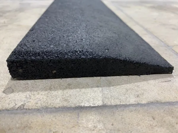 PT Essentials Schuine rand 100 x 10 x 2 high-density tegel