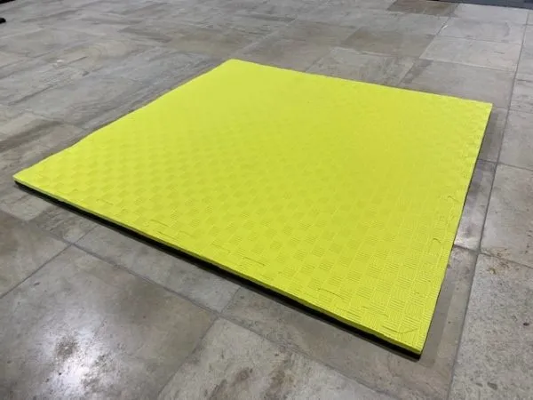 PT Essentials Tatami matten 100x100x2,6 cm - Palletprijs - Zwart-Geel