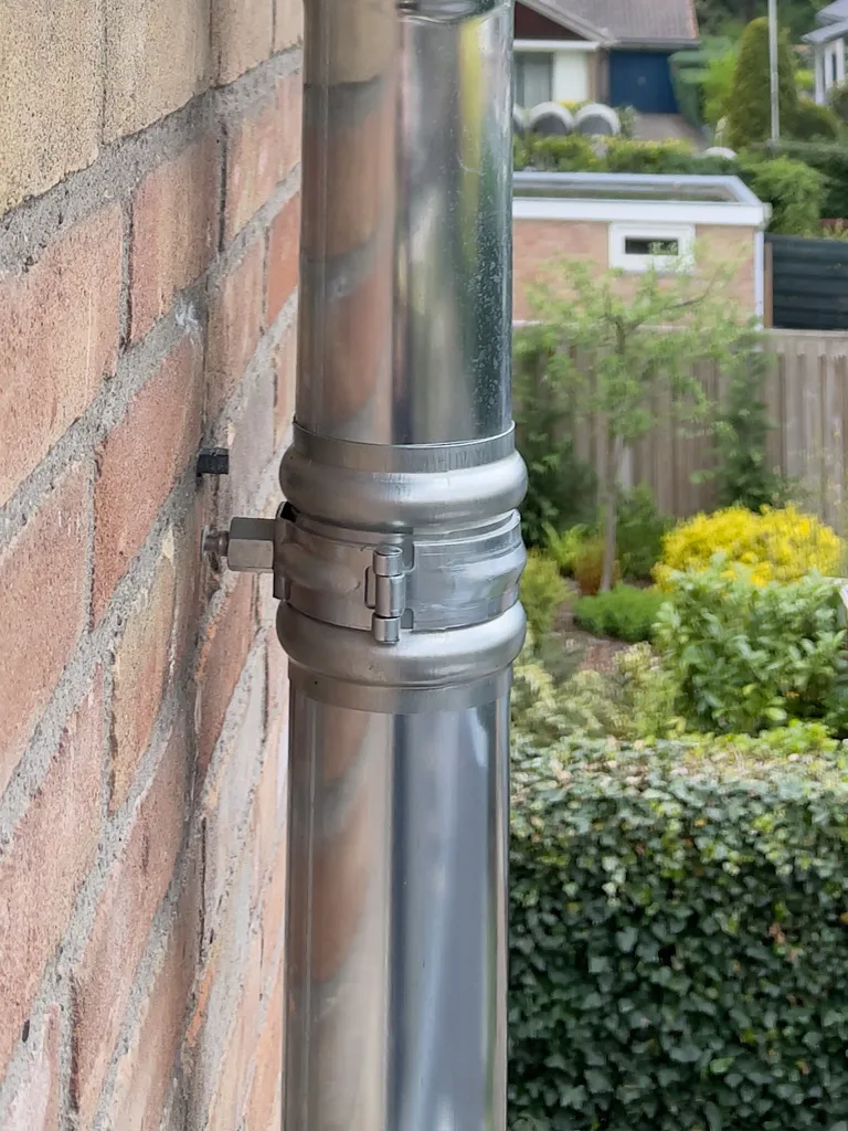 Nedzink Zinken regenpijpbeugelset 80 mm M10 - set met montage-opties