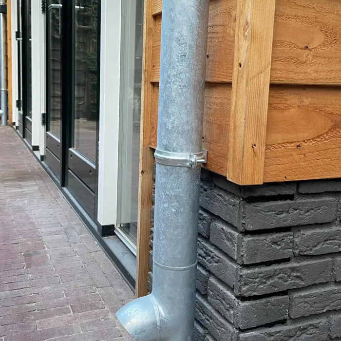 LORO-X Stalen regenpijp ophangbeugel (ondereind) 80mm - Loromeij